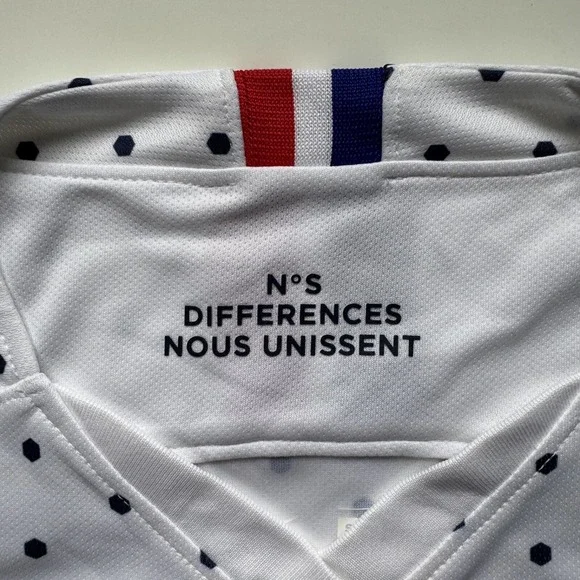 NIKE‎ FFF France 2019 Away Jersey Womens Small Slim Fit Breathable Dri-Fit - Picture 6 of 13
